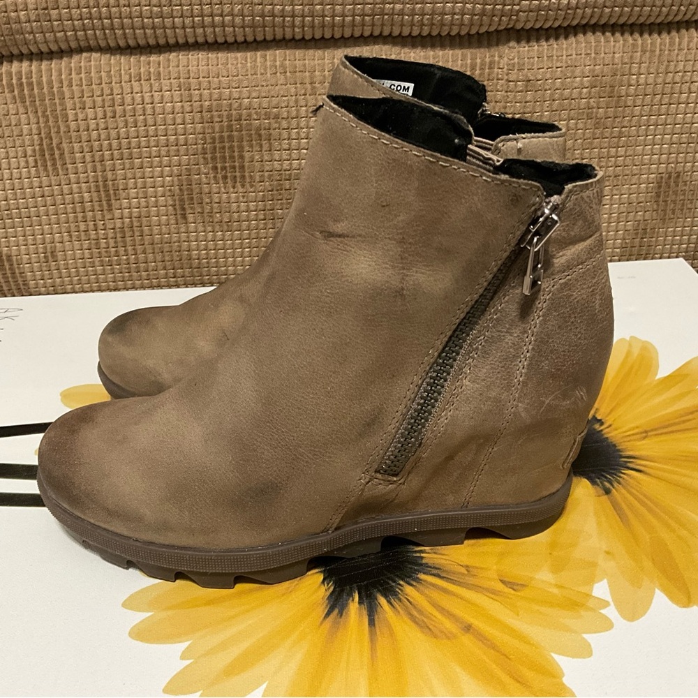 Brown Ankle Boots with Side Zipper